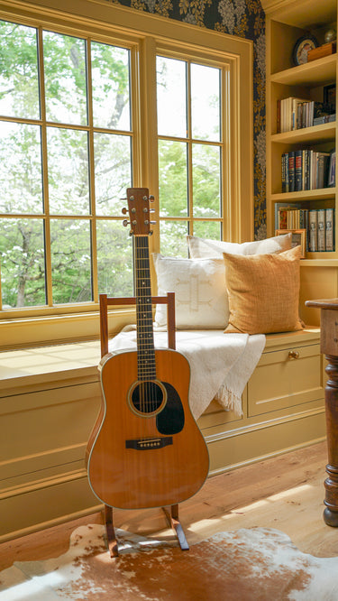 Solo Guitar Stand